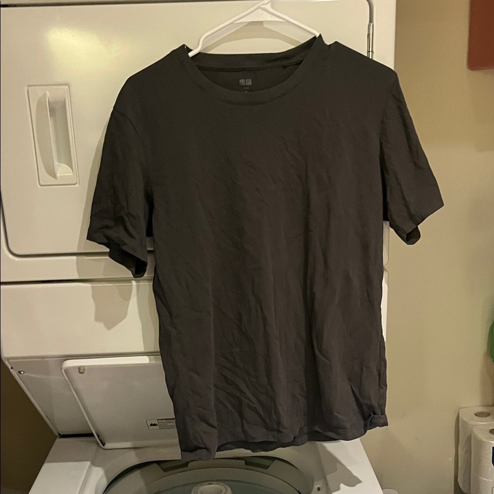 Uniqlo Dark Gray Short Sleeve Tee